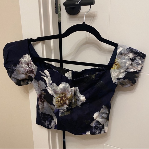 Off the shoulder floral blouse - Picture 1 of 4